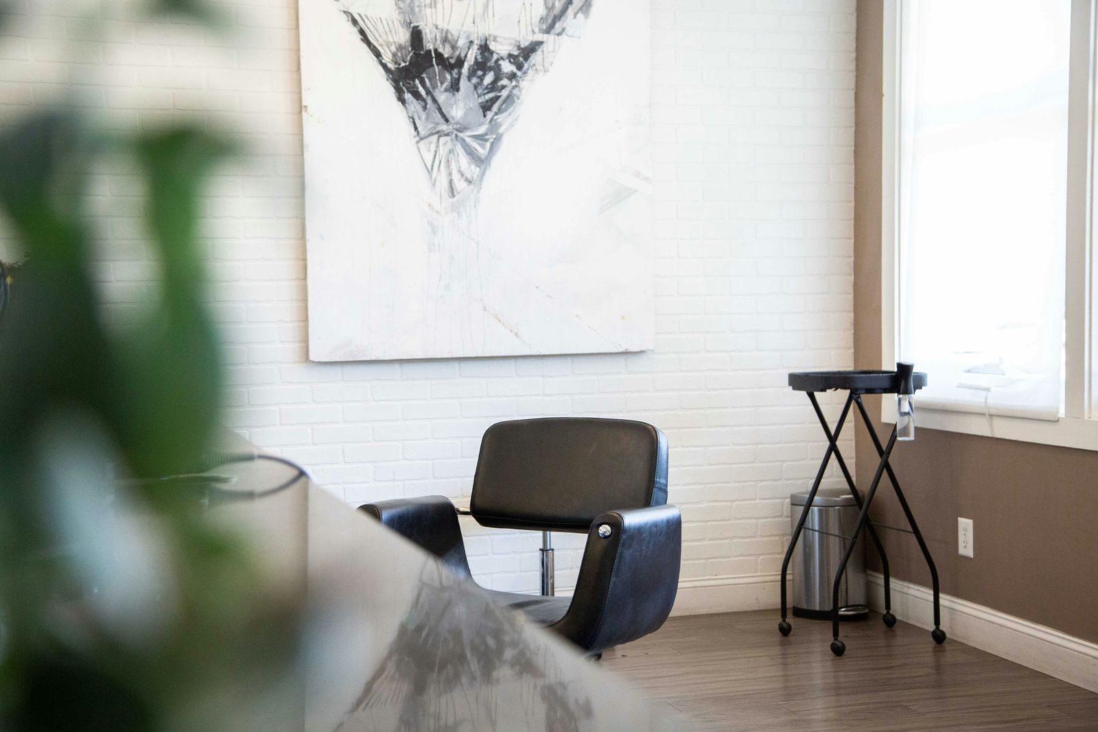 Een rustige hoek in de salon van Kapsalon Fien